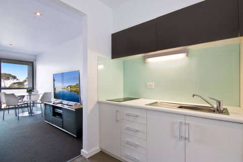 Lorne Bay View Motel - Whitsundays Accommodation 1