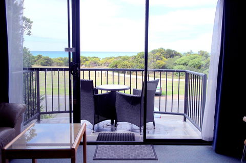 Apollo Bay Waterfront Motor Inn - Whitsundays Accommodation 27