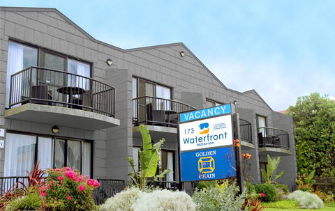 Apollo Bay Waterfront Motor Inn - Whitsundays Accommodation 0