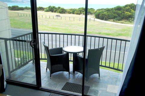 Apollo Bay Waterfront Motor Inn - Whitsundays Accommodation 28
