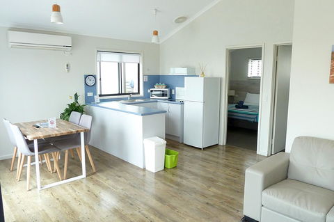 Apollo Bay Waterfront Motor Inn - Whitsundays Accommodation 4