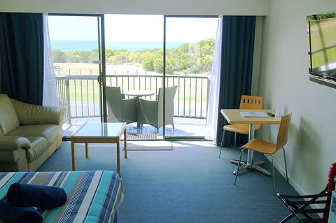 Apollo Bay Waterfront Motor Inn - Whitsundays Accommodation 29