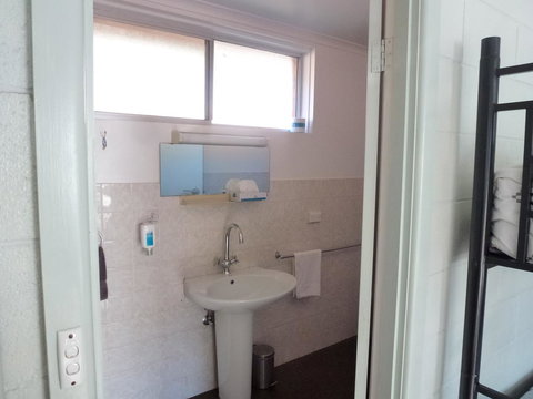 The Grampians Motel - Whitsundays Accommodation 36