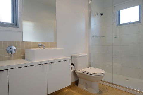 The Victoria Apartments - Whitsundays Accommodation 12