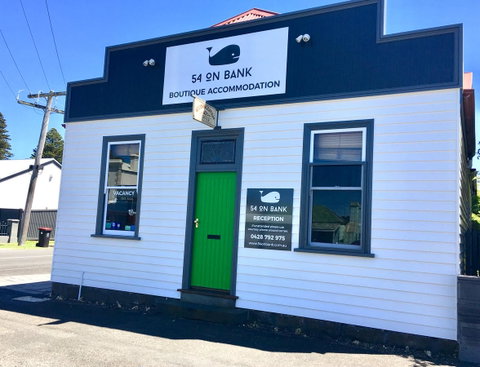 54 On Bank - Whitsundays Accommodation 0