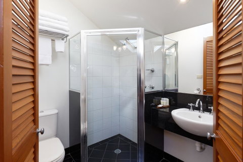 54 On Bank - Whitsundays Accommodation 17