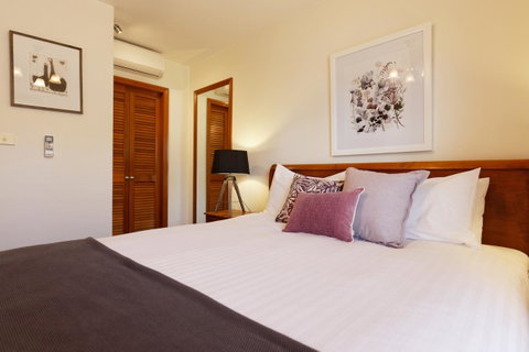 54 On Bank - Whitsundays Accommodation 25