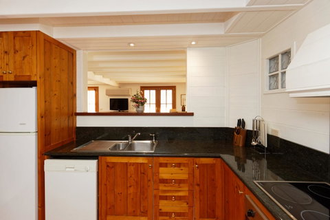 54 On Bank - Whitsundays Accommodation 43