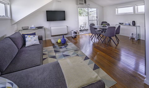 Bayview Loft - Whitsundays Accommodation 9