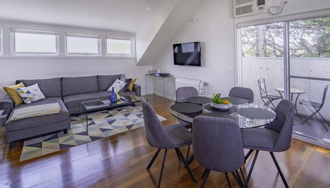 Bayview Loft - Whitsundays Accommodation 11