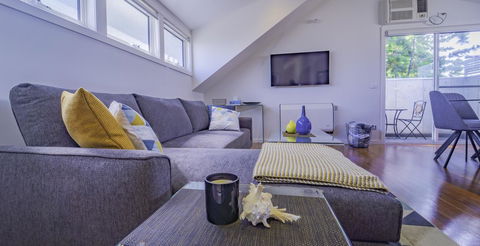Bayview Loft - Whitsundays Accommodation 16
