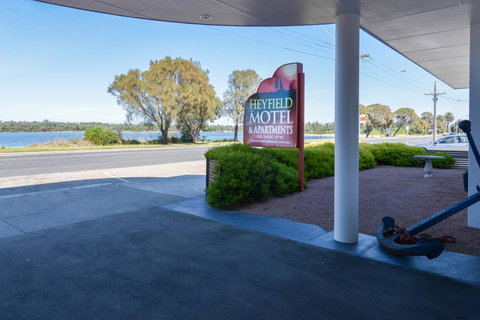 Heyfield Motel And Apartments - Whitsundays Accommodation 9