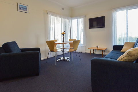 Heyfield Motel And Apartments - Whitsundays Accommodation 14