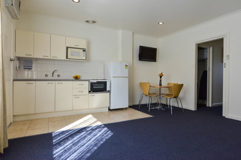 Heyfield Motel And Apartments - Whitsundays Accommodation 12