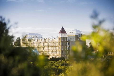 Deep Blue Hotel & Hot Springs - Whitsundays Accommodation 0