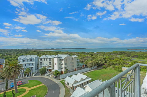 Deep Blue Hotel & Hot Springs - Whitsundays Accommodation 28