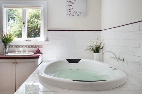 Koovelly Spa - Whitsundays Accommodation 6