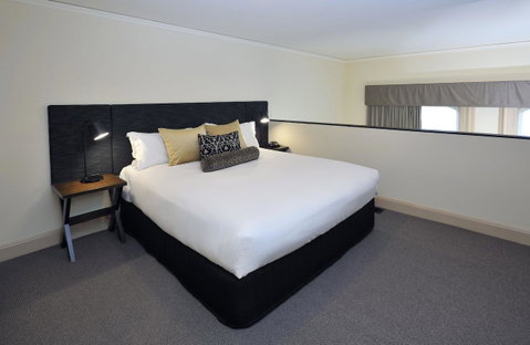 Grand Hotel Melbourne - Whitsundays Accommodation 18