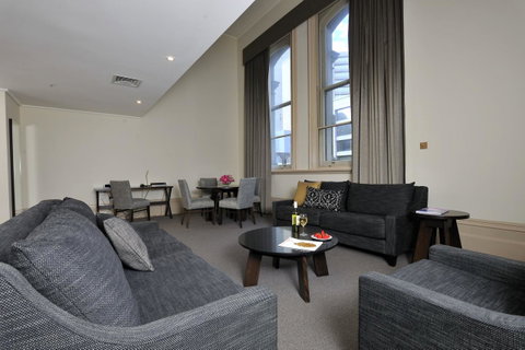 Grand Hotel Melbourne - Whitsundays Accommodation 35