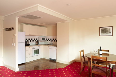 Grand Hotel Melbourne - Whitsundays Accommodation 27