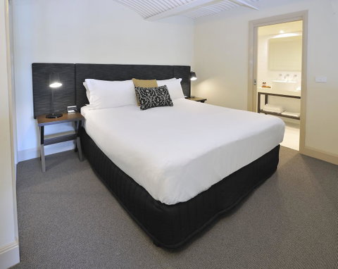 Grand Hotel Melbourne - Whitsundays Accommodation 2
