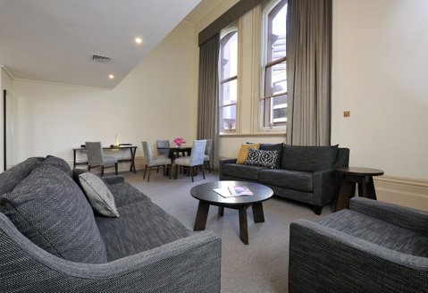 Grand Hotel Melbourne - Whitsundays Accommodation 17