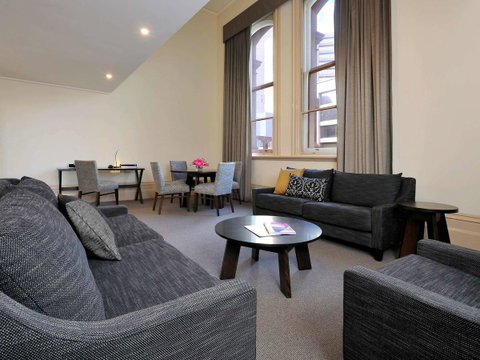 Grand Hotel Melbourne - Whitsundays Accommodation 37