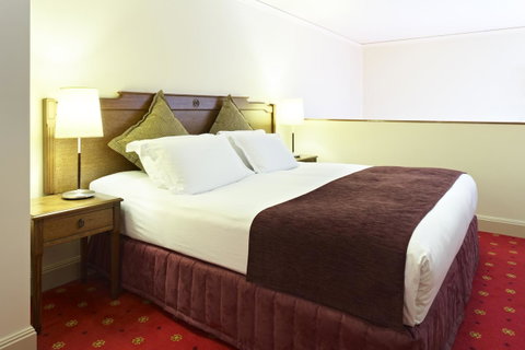 Grand Hotel Melbourne - Whitsundays Accommodation 28
