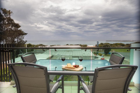 The Dolphin Apartments - Whitsundays Accommodation 4