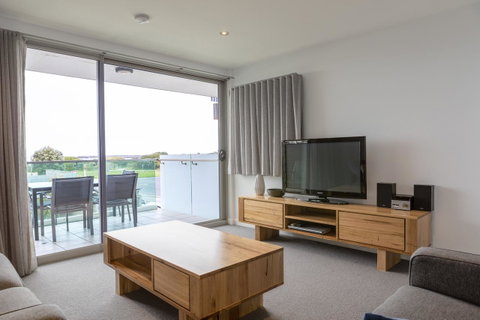 The Dolphin Apartments - Whitsundays Accommodation 18