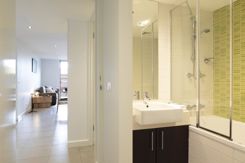 The Dolphin Apartments - Whitsundays Accommodation 5