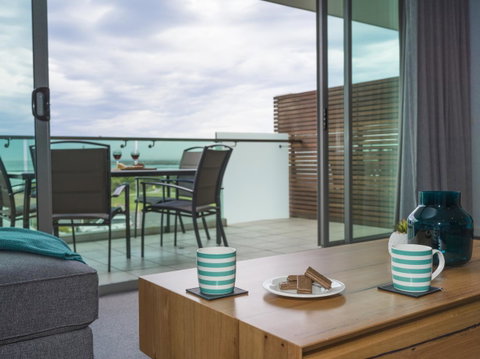 The Dolphin Apartments - Whitsundays Accommodation 12