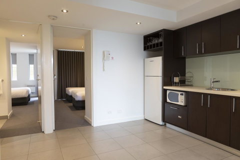 The Dolphin Apartments - Whitsundays Accommodation 2