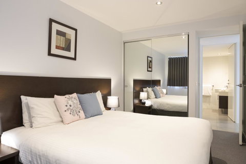 The Dolphin Apartments - Whitsundays Accommodation 17