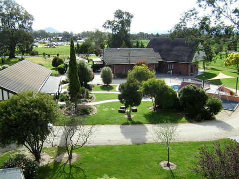 Greenvale Holiday Units - Whitsundays Accommodation 13