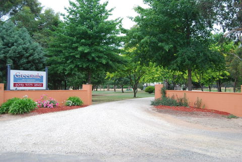 Greenvale Holiday Units - Whitsundays Accommodation 1