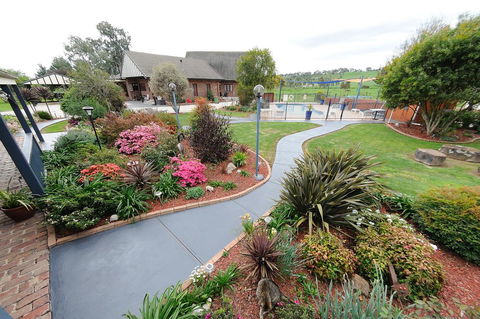 Greenvale Holiday Units - Whitsundays Accommodation 17