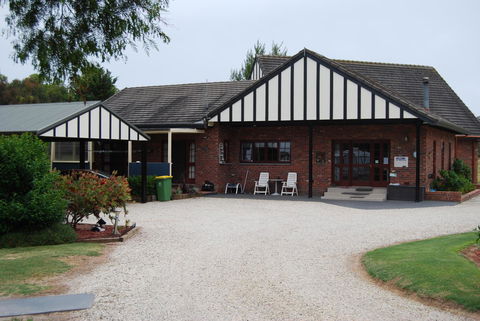 Greenvale Holiday Units - Whitsundays Accommodation 4