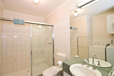 Anchorage Motel & Villas Lorne - Whitsundays Accommodation 33