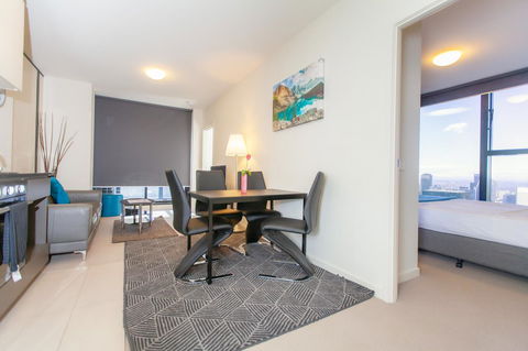 Melbourne SkyHigh Apartments - Whitsundays Accommodation 7