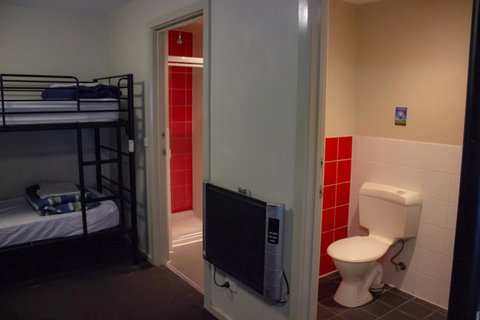 Nomads Melbourne Backpackers - Whitsundays Accommodation 42