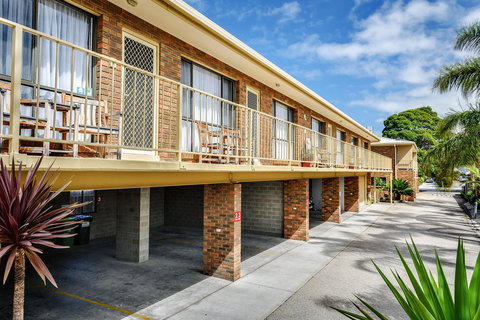 Allambi Holiday Apartments - Whitsundays Accommodation 18