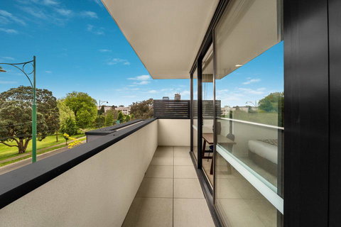 Whitehorse Apartments Hotel - Whitsundays Accommodation 40