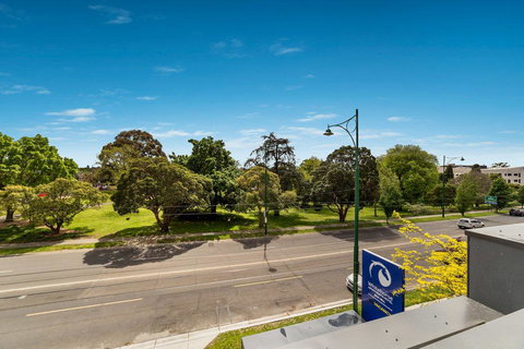 Whitehorse Apartments Hotel - Whitsundays Accommodation 37