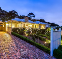 Lovely 5BR full house in Glen Waverley walk to train bus  shops - Whitsundays Accommodation