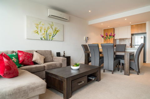 AKOM AT Docklands - Whitsundays Accommodation 39