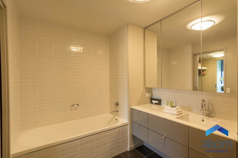 AKOM AT Docklands - Whitsundays Accommodation 30