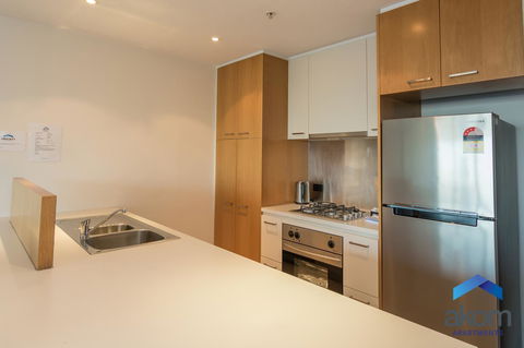 AKOM AT Docklands - Whitsundays Accommodation 8