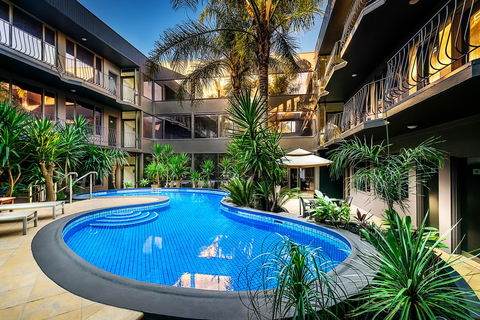 BEST WESTERN PLUS Travel Inn - Whitsundays Accommodation 1