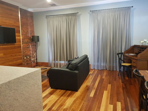 Sublime Spa Apartments - Whitsundays Accommodation 3
